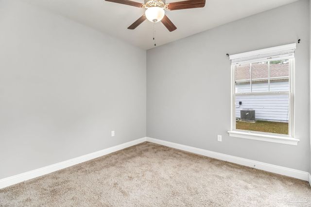 9115 Ridge Dr, Navarre, FL 32566