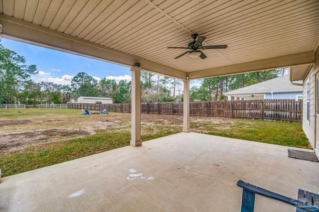 9115 Ridge Dr, Navarre, FL 32566