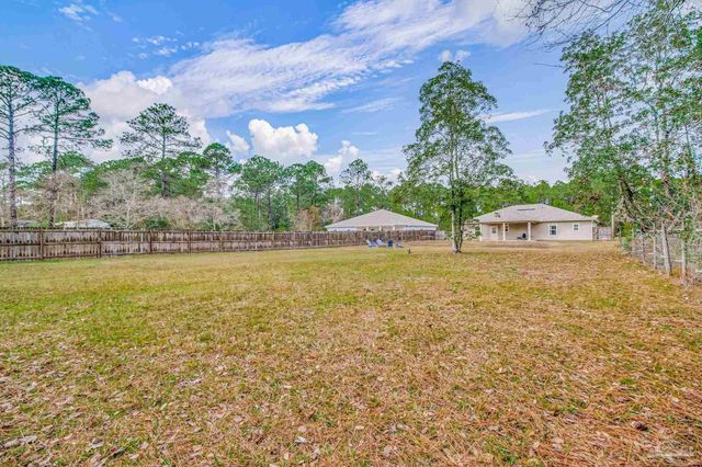 9115 Ridge Dr, Navarre, FL 32566