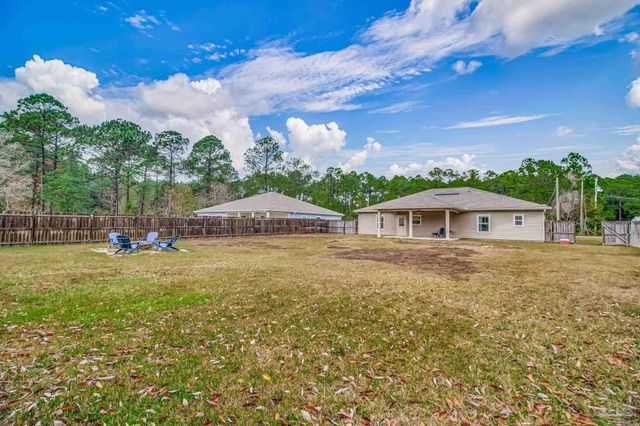 9115 Ridge Dr, Navarre, FL 32566