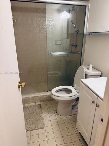 1900 Diana Dr 3C, Hallandale Beach, FL 33009