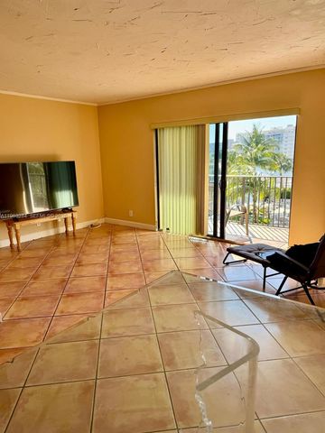 1900 Diana Dr 3C, Hallandale Beach, FL 33009