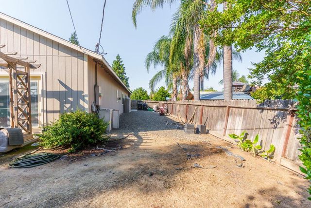 26261 Haley, Madera, CA 93638