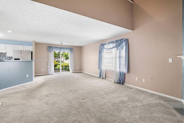 8626 Lazelle Commons Drive, Lewis Center, OH 43035
