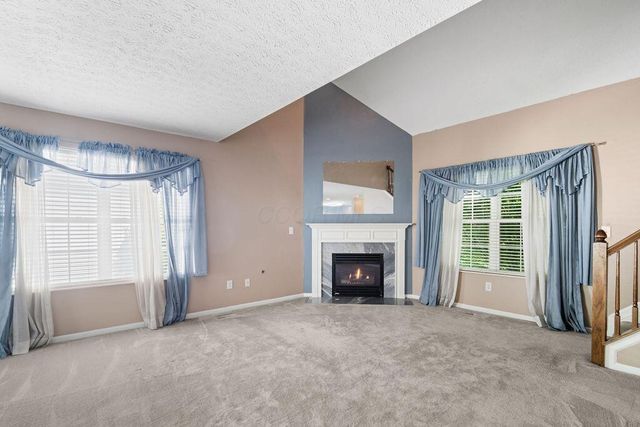 8626 Lazelle Commons Drive, Lewis Center, OH 43035