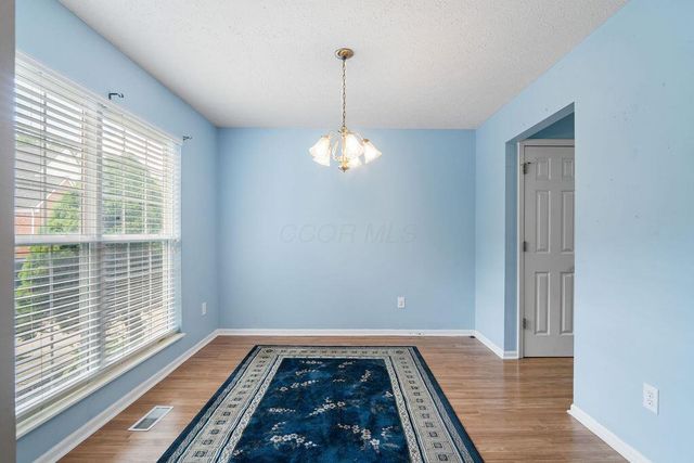 8626 Lazelle Commons Drive, Lewis Center, OH 43035