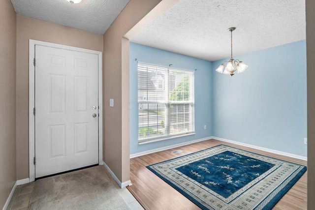 8626 Lazelle Commons Drive, Lewis Center, OH 43035