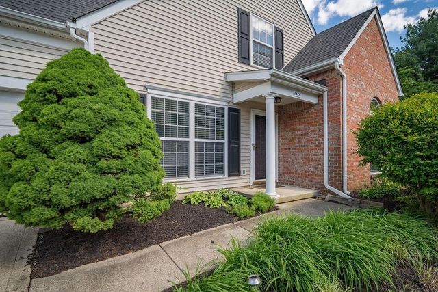 8626 Lazelle Commons Drive, Lewis Center, OH 43035