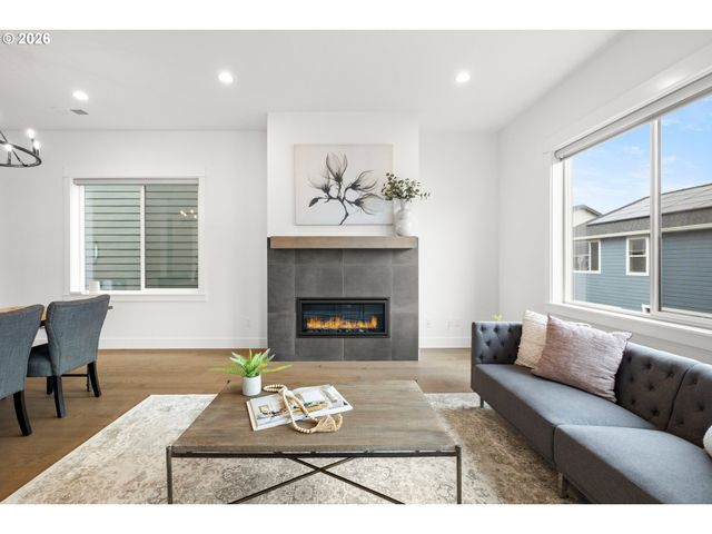 15765 Nw RIDGELINE St, Portland, OR 97229