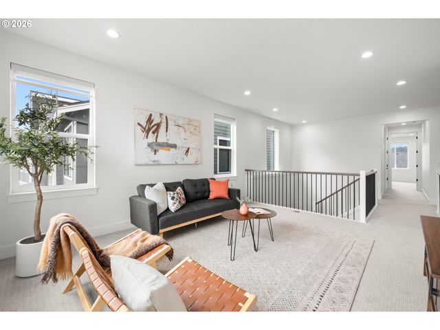 15765 Nw RIDGELINE St, Portland, OR 97229