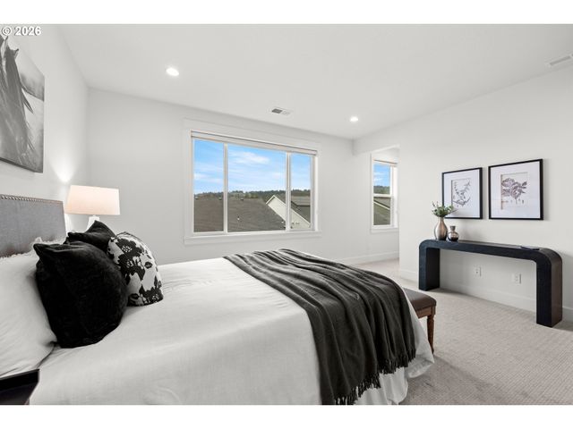 15765 Nw RIDGELINE St, Portland, OR 97229