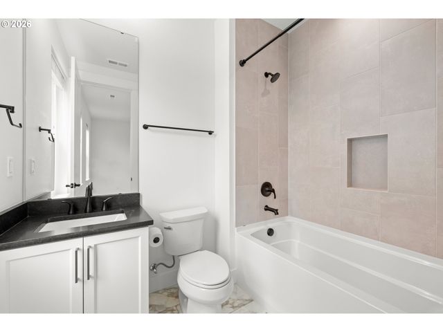 15765 Nw RIDGELINE St, Portland, OR 97229