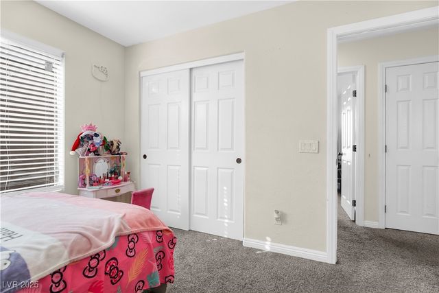 998 Lone Pine River Avenue, Henderson, NV 89002