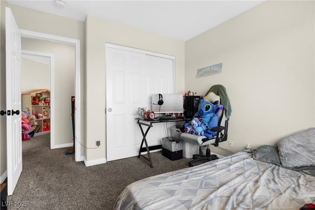 998 Lone Pine River Avenue, Henderson, NV 89002