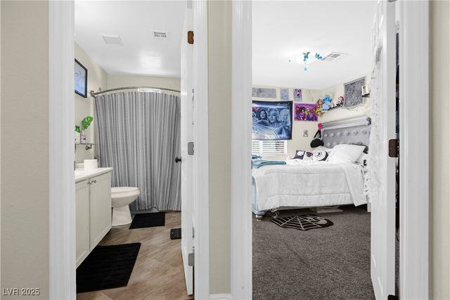 998 Lone Pine River Avenue, Henderson, NV 89002