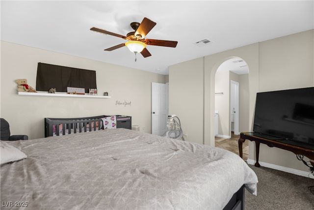 998 Lone Pine River Avenue, Henderson, NV 89002