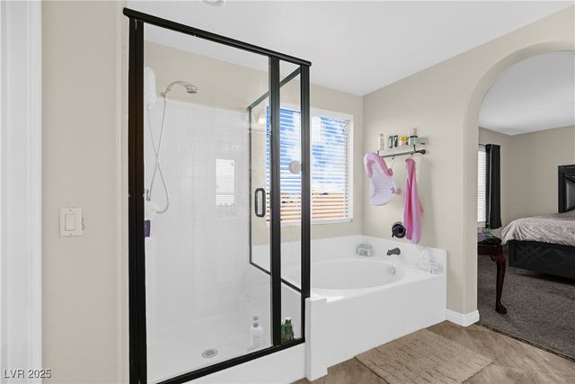 998 Lone Pine River Avenue, Henderson, NV 89002