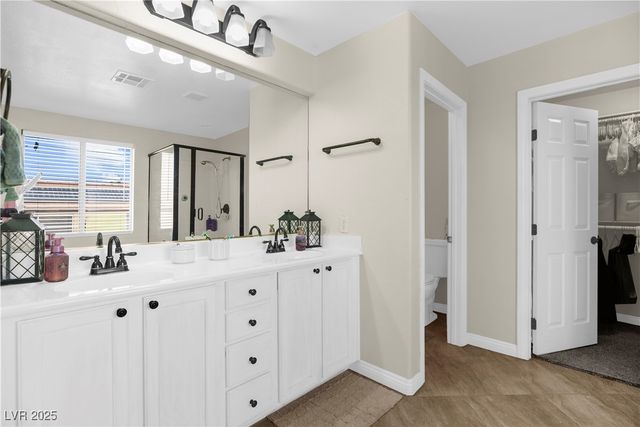 998 Lone Pine River Avenue, Henderson, NV 89002