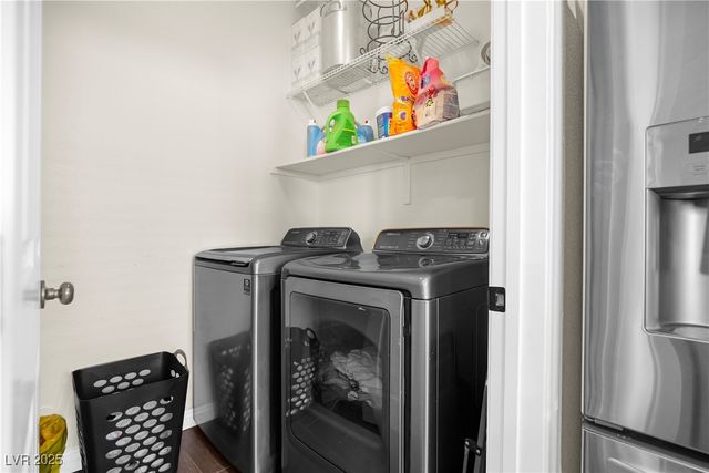 998 Lone Pine River Avenue, Henderson, NV 89002