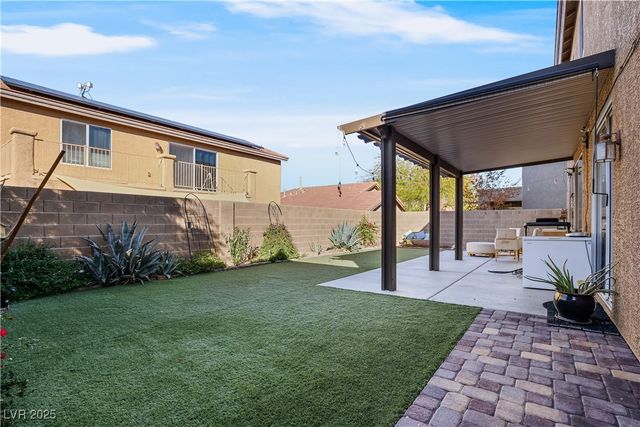 998 Lone Pine River Avenue, Henderson, NV 89002