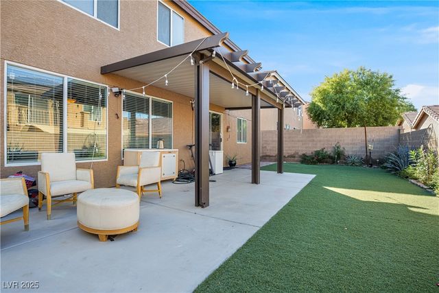 998 Lone Pine River Avenue, Henderson, NV 89002