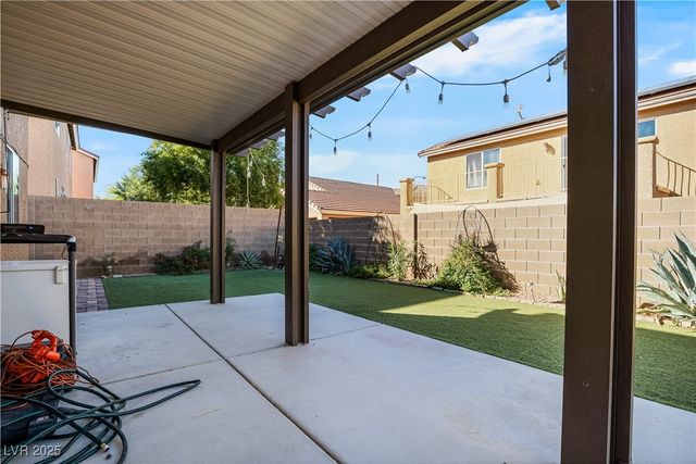 998 Lone Pine River Avenue, Henderson, NV 89002