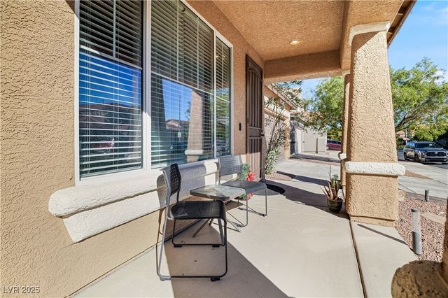 998 Lone Pine River Avenue, Henderson, NV 89002