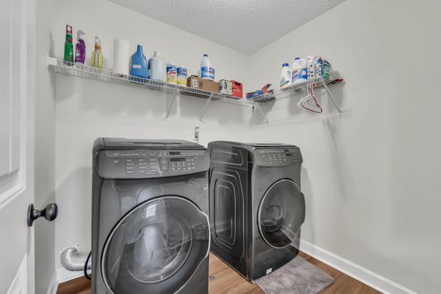 1167 Eagles Bluff Dr, Clarksville, TN 37040