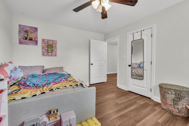 1167 Eagles Bluff Dr, Clarksville, TN 37040