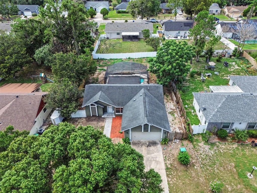 Image 11 of property listing at 7774 BARBERRY DRIVE, Orlando, FL 32835
