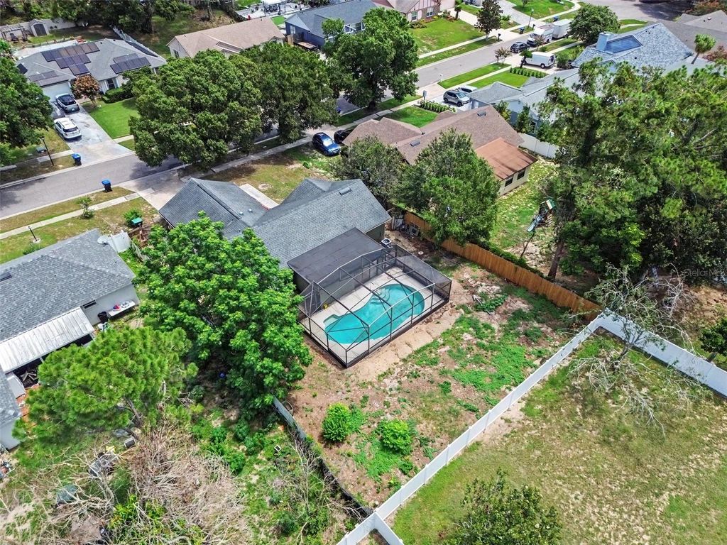 Image 14 of property listing at 7774 BARBERRY DRIVE, Orlando, FL 32835
