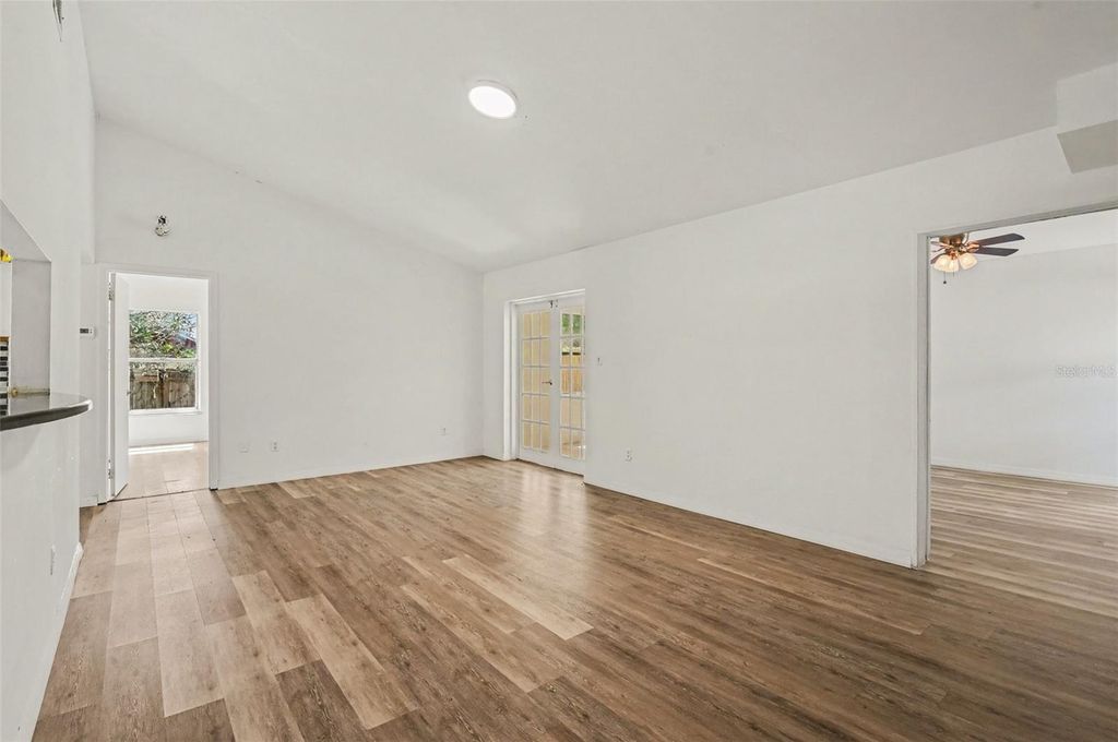 Image 6 of property listing at 7774 BARBERRY DRIVE, Orlando, FL 32835