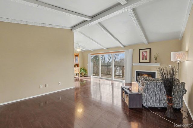 2863 Trailwood Drive, Rochester Hills, MI 48309