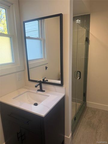 38016 Bloomfield Drive, Livonia, MI 48154