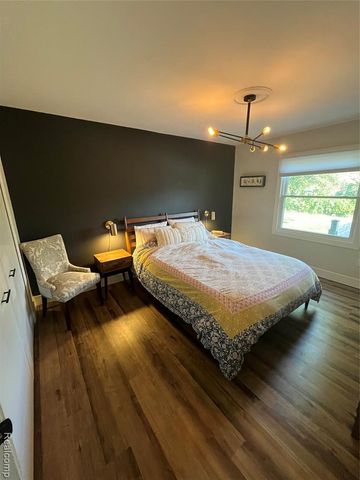 38016 Bloomfield Drive, Livonia, MI 48154