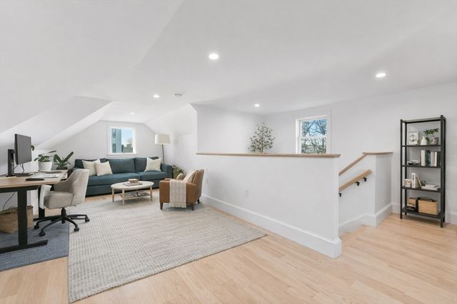 17 Akron St 2, Boston, MA 02119
