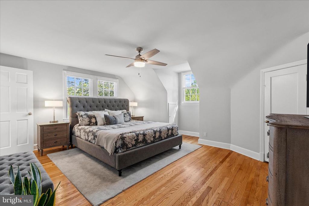 Image 15 of property listing at 4 CHASE RD, Annapolis, MD 21409