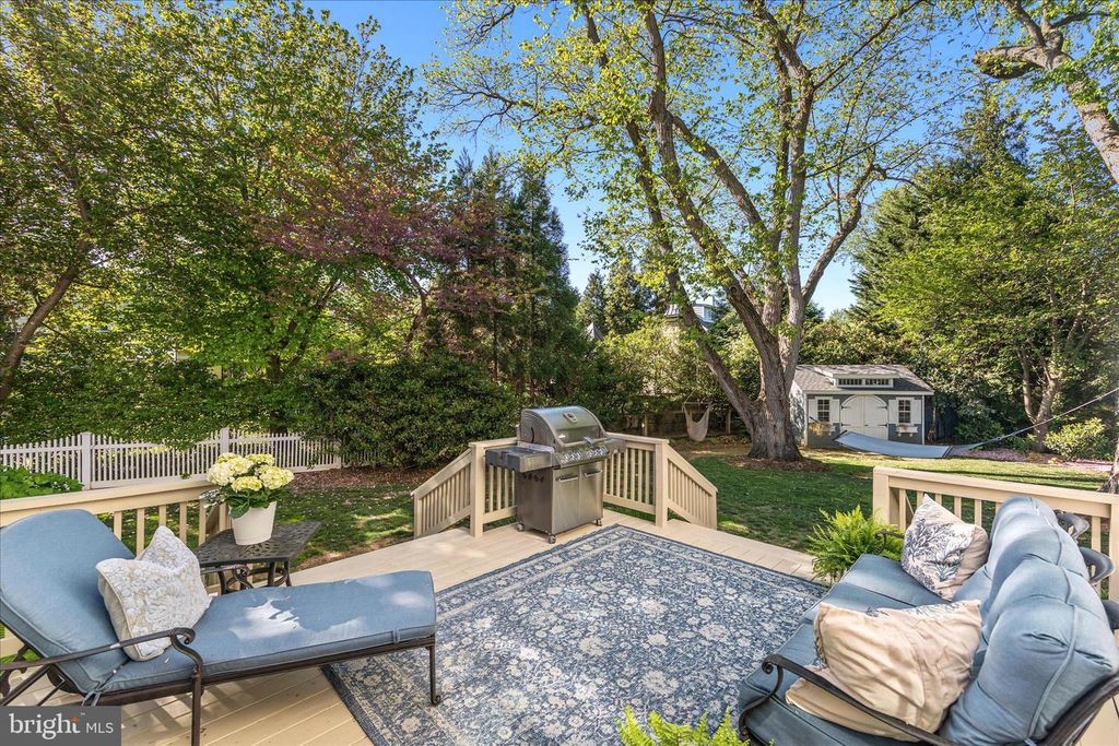 Image 36 of property listing at 4 CHASE RD, Annapolis, MD 21409