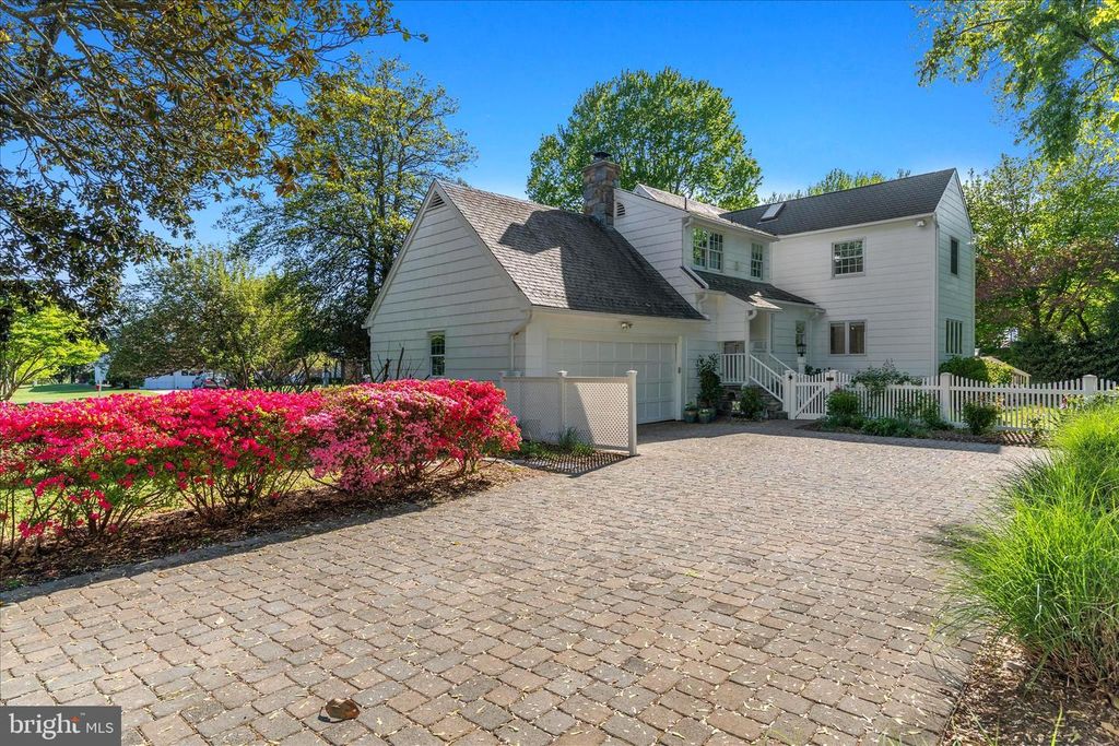 Image 38 of property listing at 4 CHASE RD, Annapolis, MD 21409