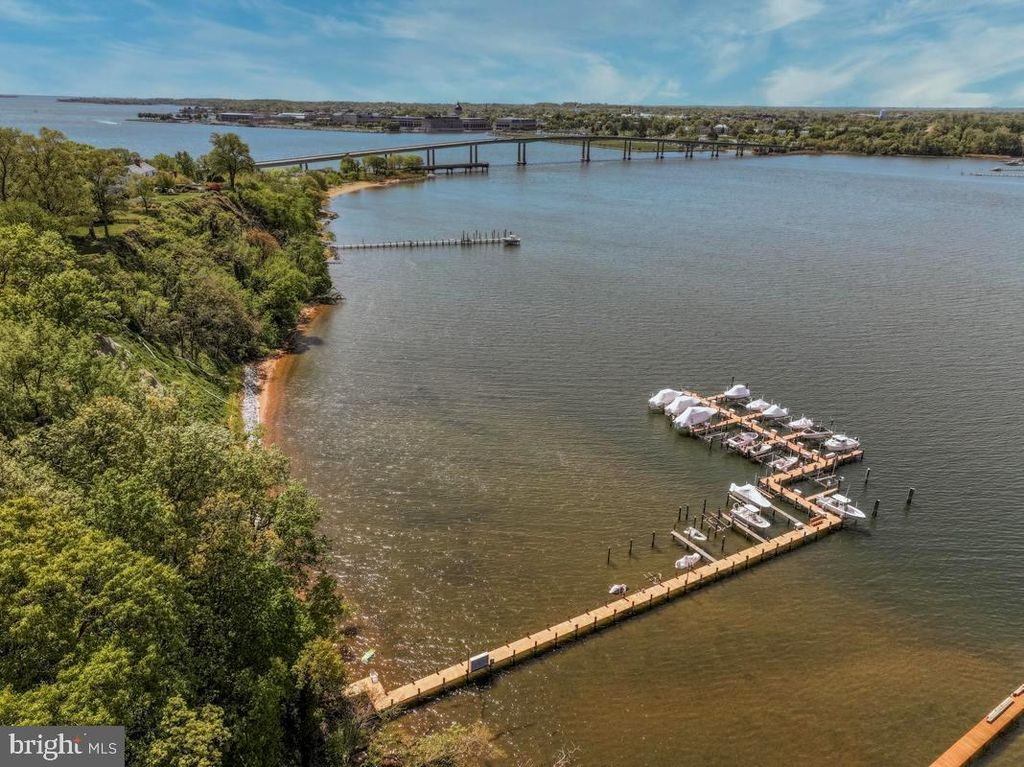 Image 50 of property listing at 4 CHASE RD, Annapolis, MD 21409