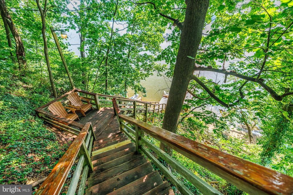 Image 52 of property listing at 4 CHASE RD, Annapolis, MD 21409