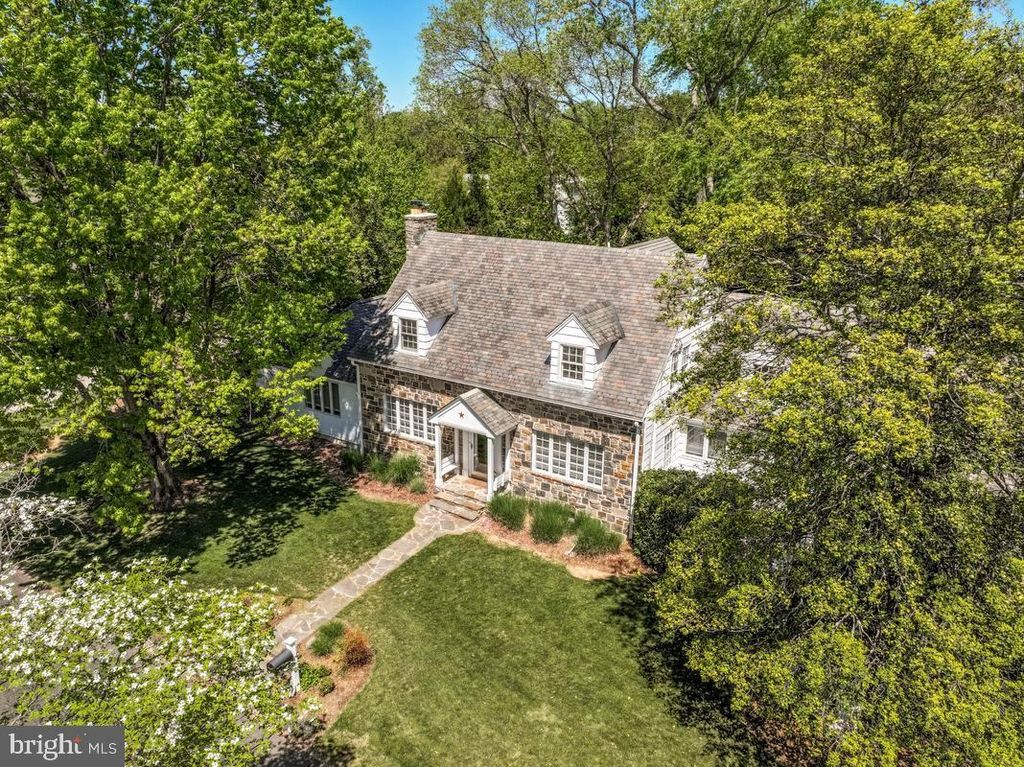 Image 62 of property listing at 4 CHASE RD, Annapolis, MD 21409