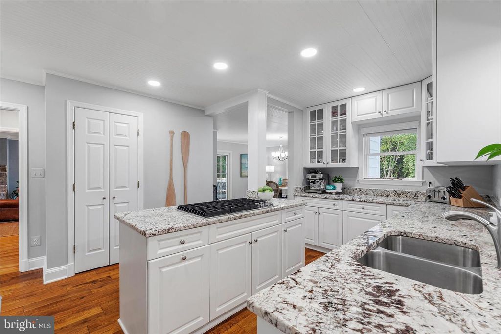 Image 71 of property listing at 4 CHASE RD, Annapolis, MD 21409