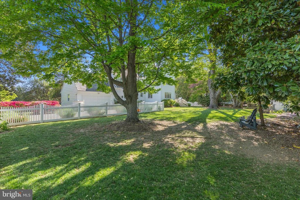 Image 72 of property listing at 4 CHASE RD, Annapolis, MD 21409