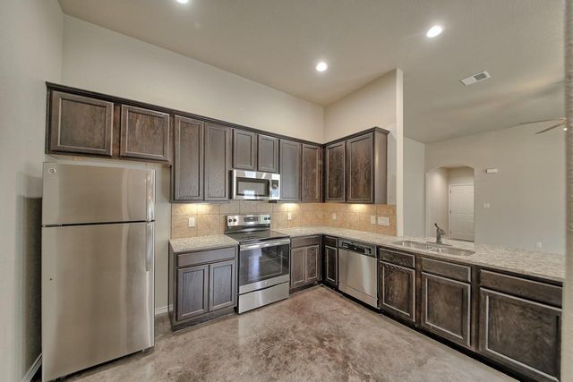 108 Samuel DR A, Buda, TX 78610