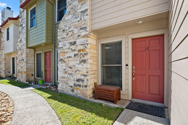 6900 E Riverside DR 17, Austin, TX 78741