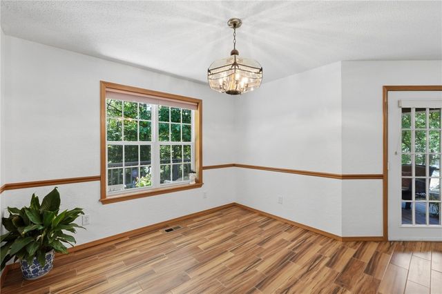 11 Wiltshire Drive, Bella Vista, AR 72714