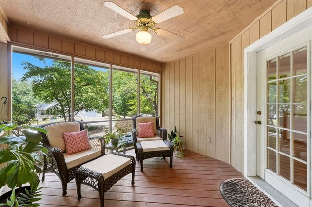 11 Wiltshire Drive, Bella Vista, AR 72714