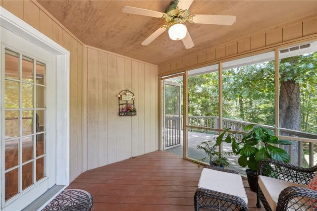 11 Wiltshire Drive, Bella Vista, AR 72714