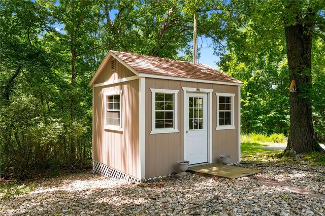 11 Wiltshire Drive, Bella Vista, AR 72714